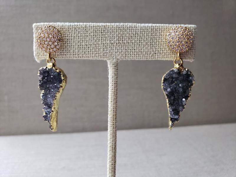 Dunkle Druzy Quarz Engelsflügel Pave Ohrringe Dunkle Druzy Quarz Engelsflügel Pave Ohrringe von CantateOculus