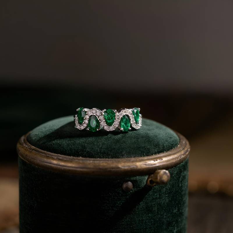 Smaragd-Solitärring Von Cantemiri. Vintage-Verlobungsring Im Smaragd-Stil. Ring Aus 925Er Sterlingsilber von Cantemiri
