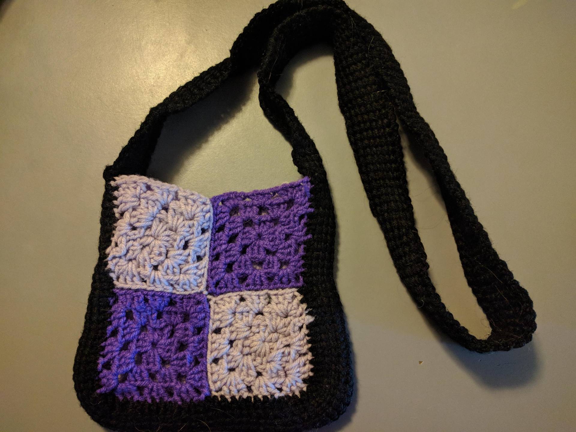 Schattierungen Von Purple Oma Square Bag Schattierungen Von Purple Oma Square Bag von CantorDustCreations
