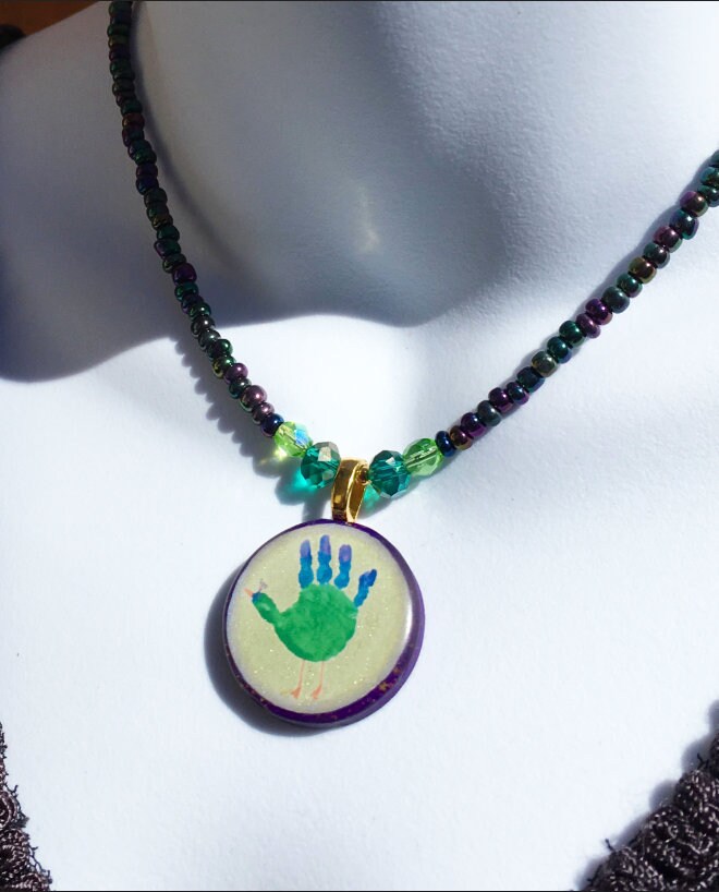 Personalisierte Kinder Art Halskette Polymer Clay & Resin Fotoanhänger von CanvasAndVessel