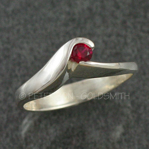 sterling, Zart Und Zierlich, Rubin, Birthstone Ring, Verlobungsring, Dünne Ehering 16-18 sterling, Zart Und Zierlich, Rubin, Birthstone Ring, Verlobungsring, Dünne Ehering 16-18 von CanyonGem