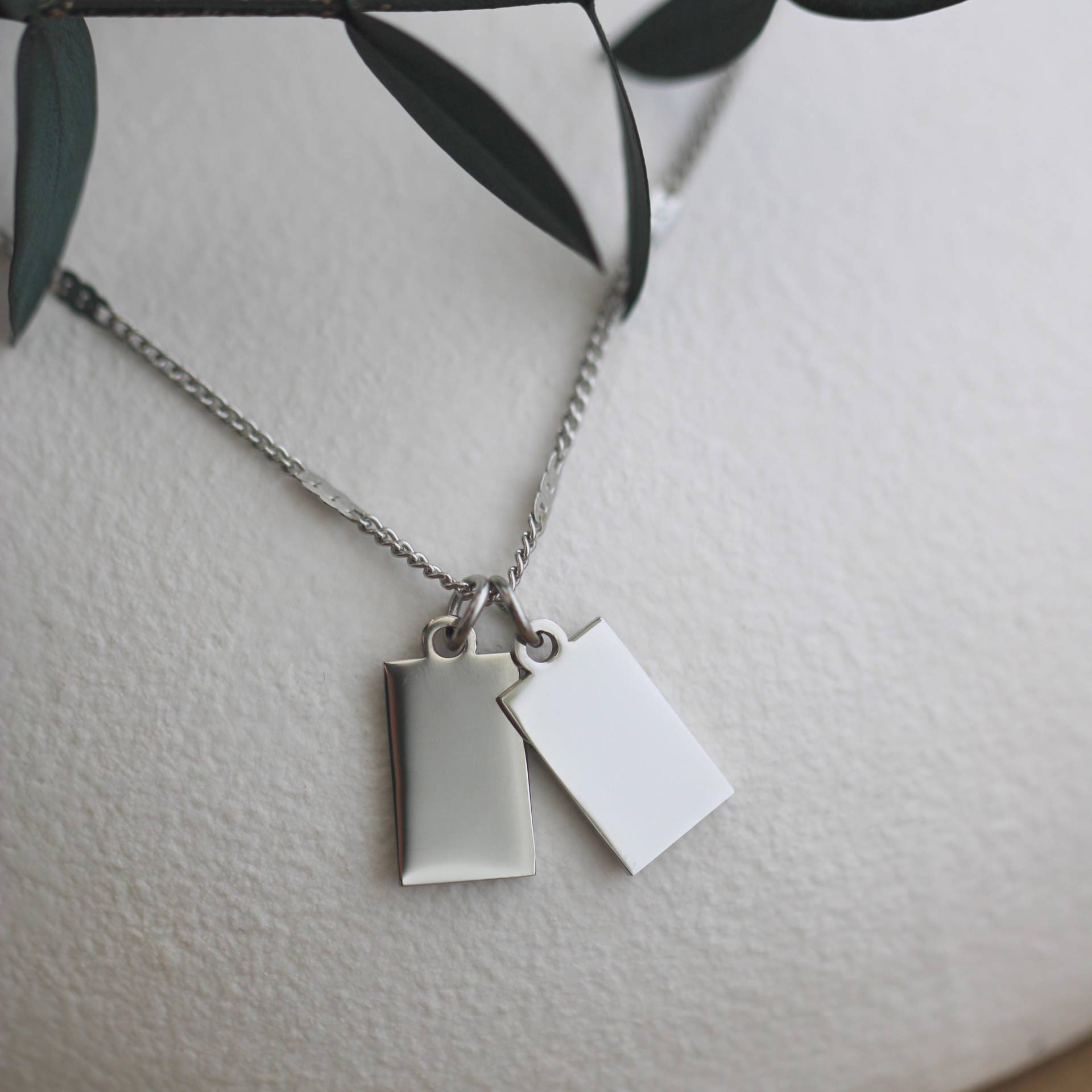 Personalisierte Namenskette Mit Gravur Rechteck-Anhänger Familienkette Mutter-Kind Kette Partnerkette Wasserfest & Edelstahl von CapaliaSchmuck