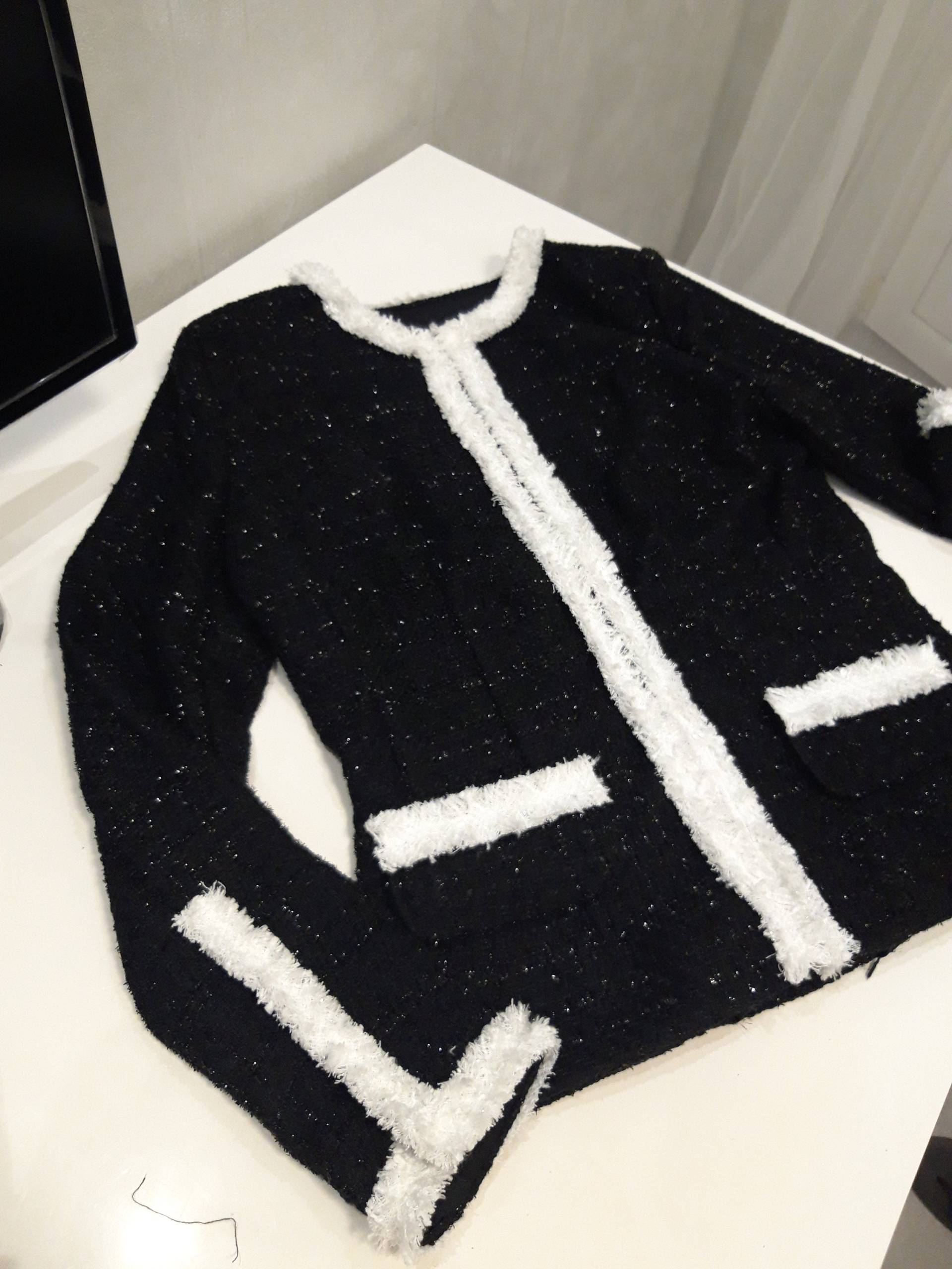 Schwarzer Tweed Damen Anzug Rock Und Jacke Für Jeden Tag Business Warmer von CapeGown