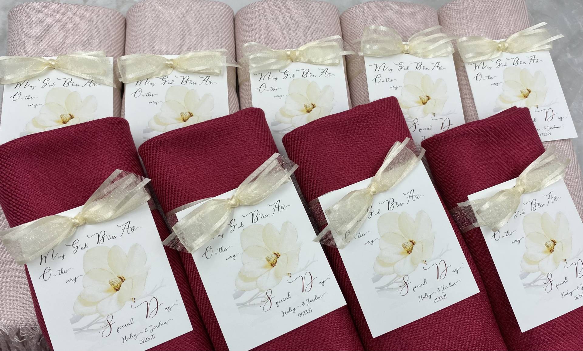 Set Mit 38 Einfarbigen Pashminas Hochzeitsschals Tags von CapeScarf