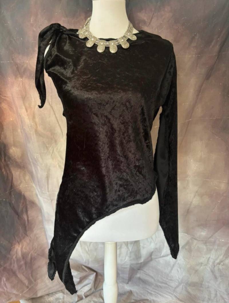 Gothic Boho Top Samt von CapizziArtStudio