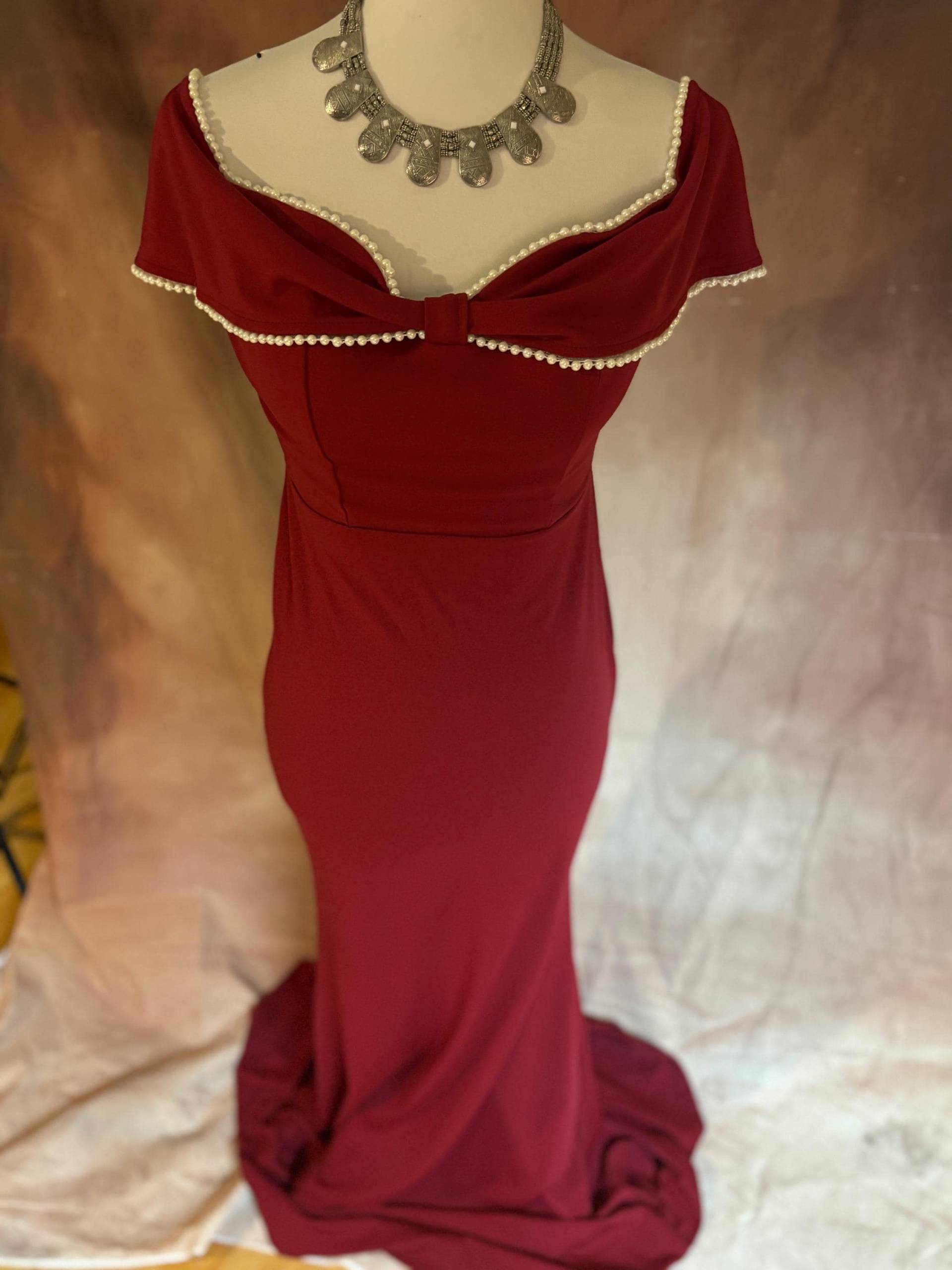 Red Long Party Dress Vintage Style Red Long Party Dress Vintage Style von CapizziArtStudio