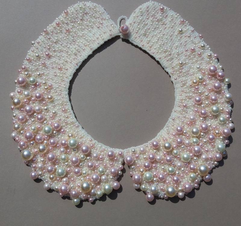 Handgefertigte Perlenkette, Halsband Handgefertigte Perlenkette, Halsband von Capsis