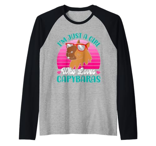 Wasserschwein Kostüm JUST A GIRL WHO LOVES CAPYBARAS Raglan von Capybara Lustig Geschenk Wasserschwein Shirt