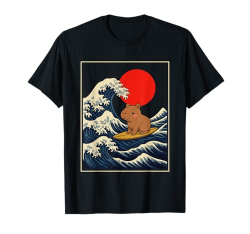 Capybara Wasserschwein Surfer Pink Lustiges Sommer Kinder T-Shirt Capybara Wasserschwein Surfer Pink Lustiges Sommer Kinder T-Shirt von Capybara Surfen Wellen Japan Retro Vintage Design