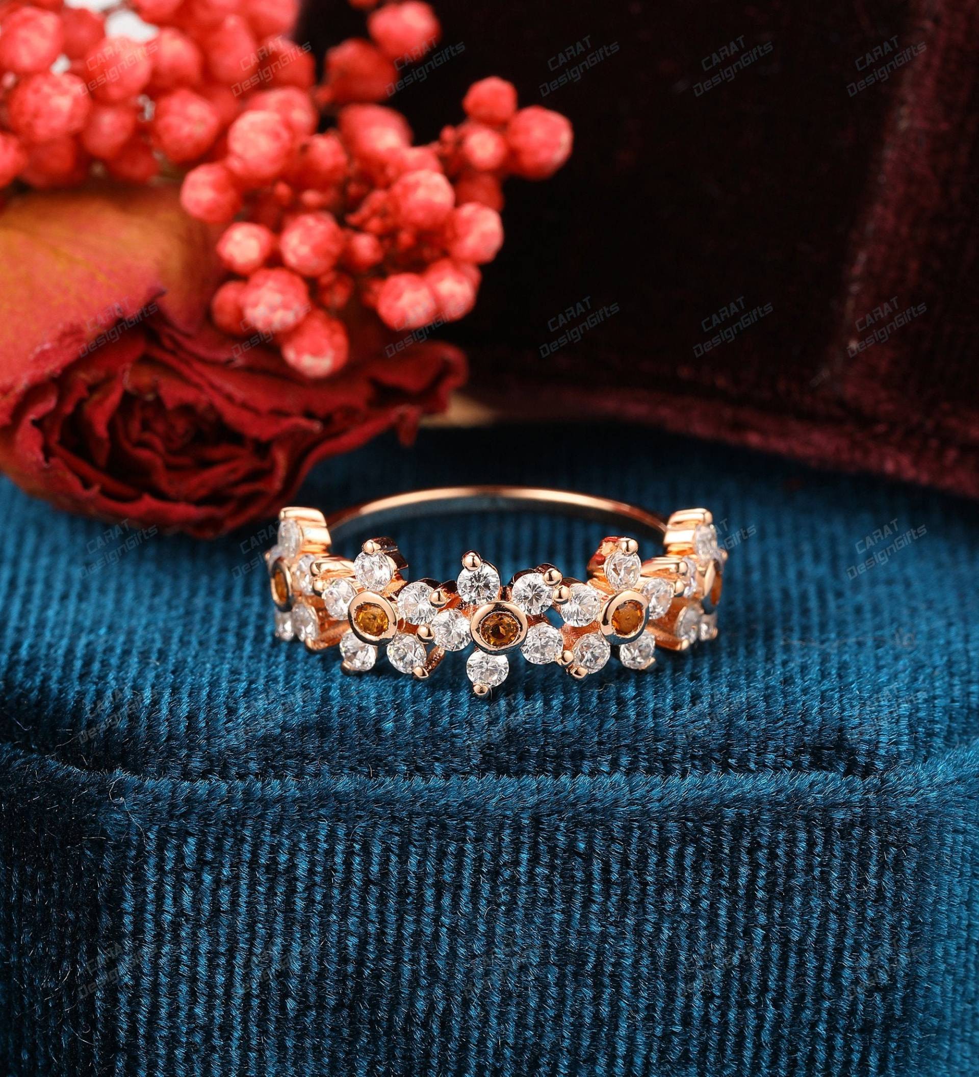 Art Deco Blumen Ehering, Moissanit/Simulierter Diamant Versprechen Brautring, Solide Rose Gold Band, Stapel Passende Ring, Citrin Ehering von CaratDesignGifts