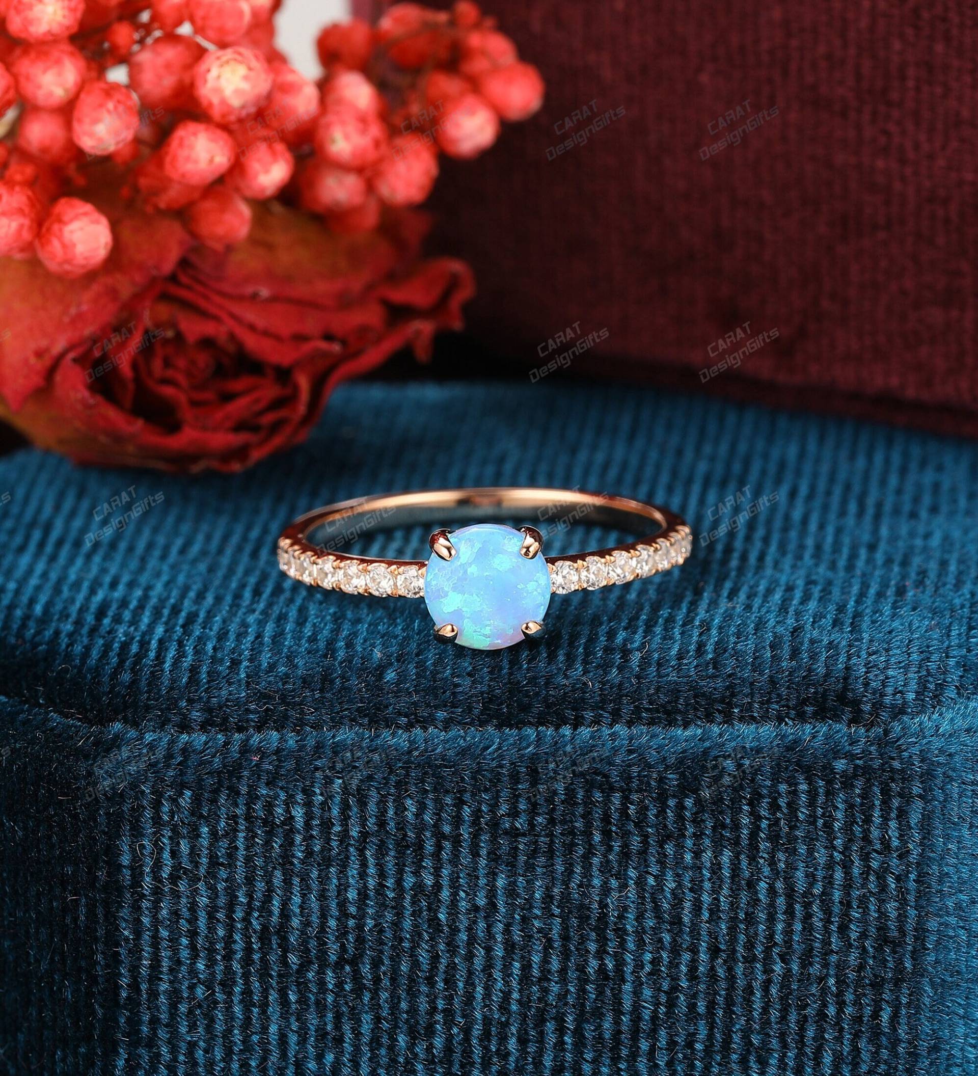 Blauer Opal Verlobungsring, 0, 8 Ct Runde Form Jubiläumsversprechensring, Moissanite/Simulierter Ehering Täglicher Ring Der Eleganten Frauen von CaratDesignGifts