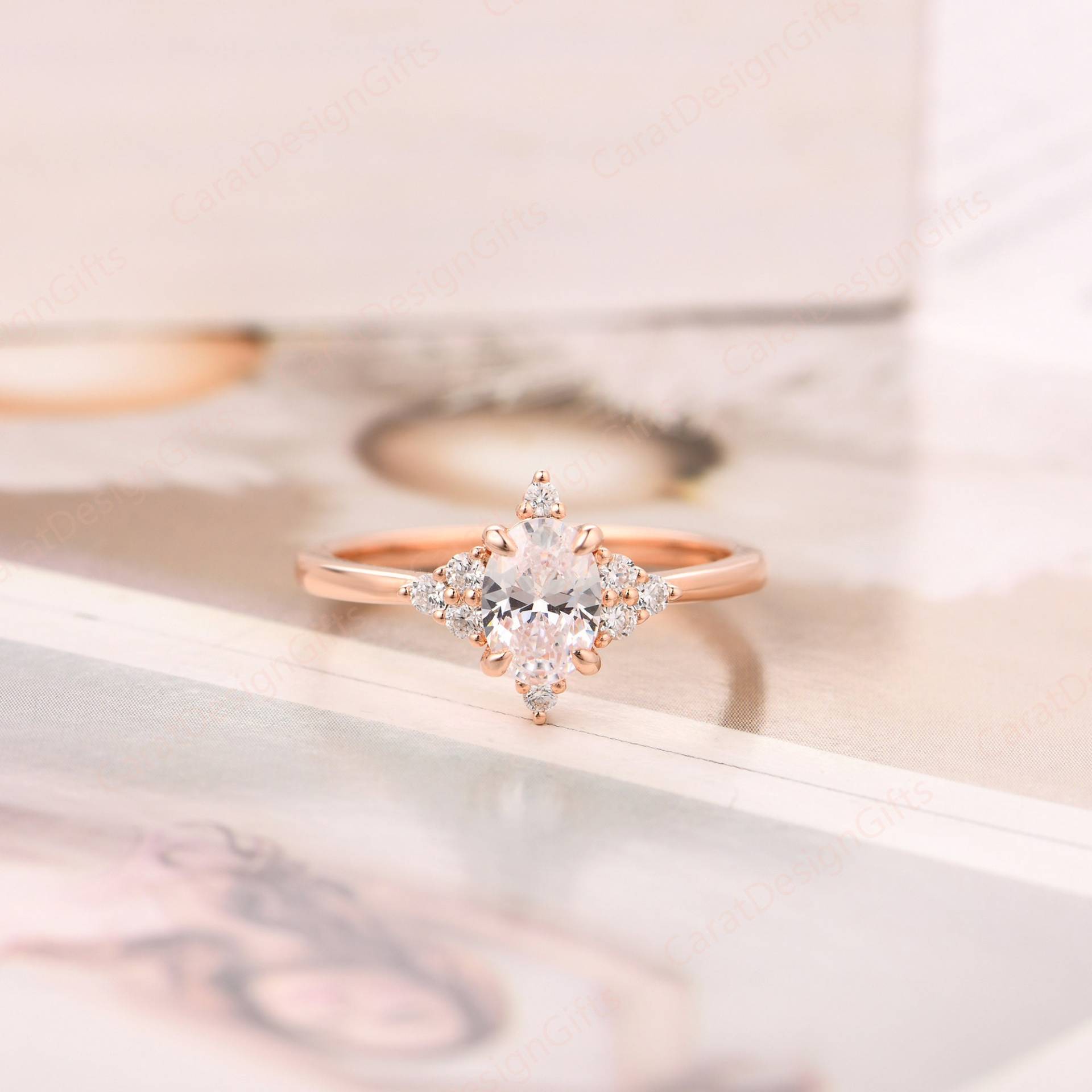 Einzigartiger Verlobungsring, Custom Design Brautring, 5x7mm Ovalschliff Moissanite Ring, Vintage Style Frauenring, Handgemachter Antiker Ring von CaratDesignGifts