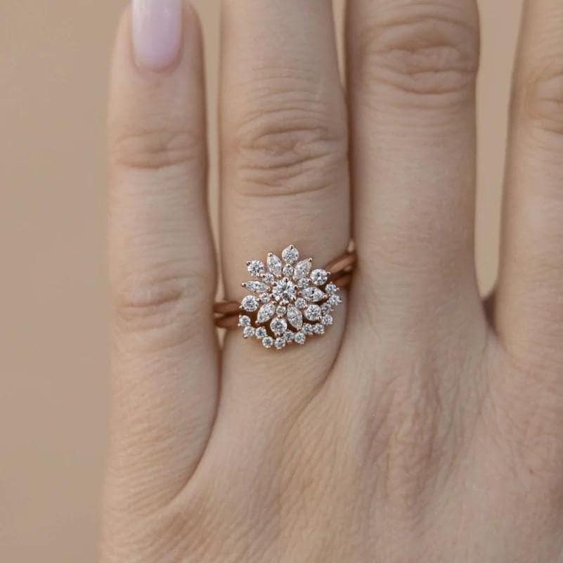 Floraler Stil Rund & Marquise Diamant Verlobungsring Mit Hochzeit Band, Labor Gewachsene Braut Set Für Frauen, Tiara Gebogenes Passendes Band Floraler Stil Rund & Marquise Diamant Verlobungsring Mit Hochzeit Band, Labor Gewachsene Braut Set Für Frauen, Tiara Gebogenes Passendes Band von CaratlineJewels