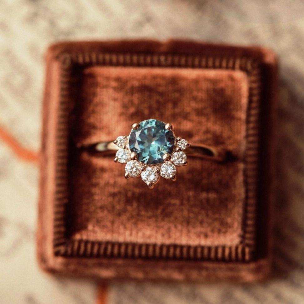Grüner Runder Diamant-Verlobungsring, De/Vs1 Ehering Mit Grünem Diamant, Handgemachter Ring Für Ihr Jubiläumsgeschenk Grüner Runder Diamant-Verlobungsring, De/Vs1 Ehering Mit Grünem Diamant, Handgemachter Ring Für Ihr Jubiläumsgeschenk von CaratlineJewels