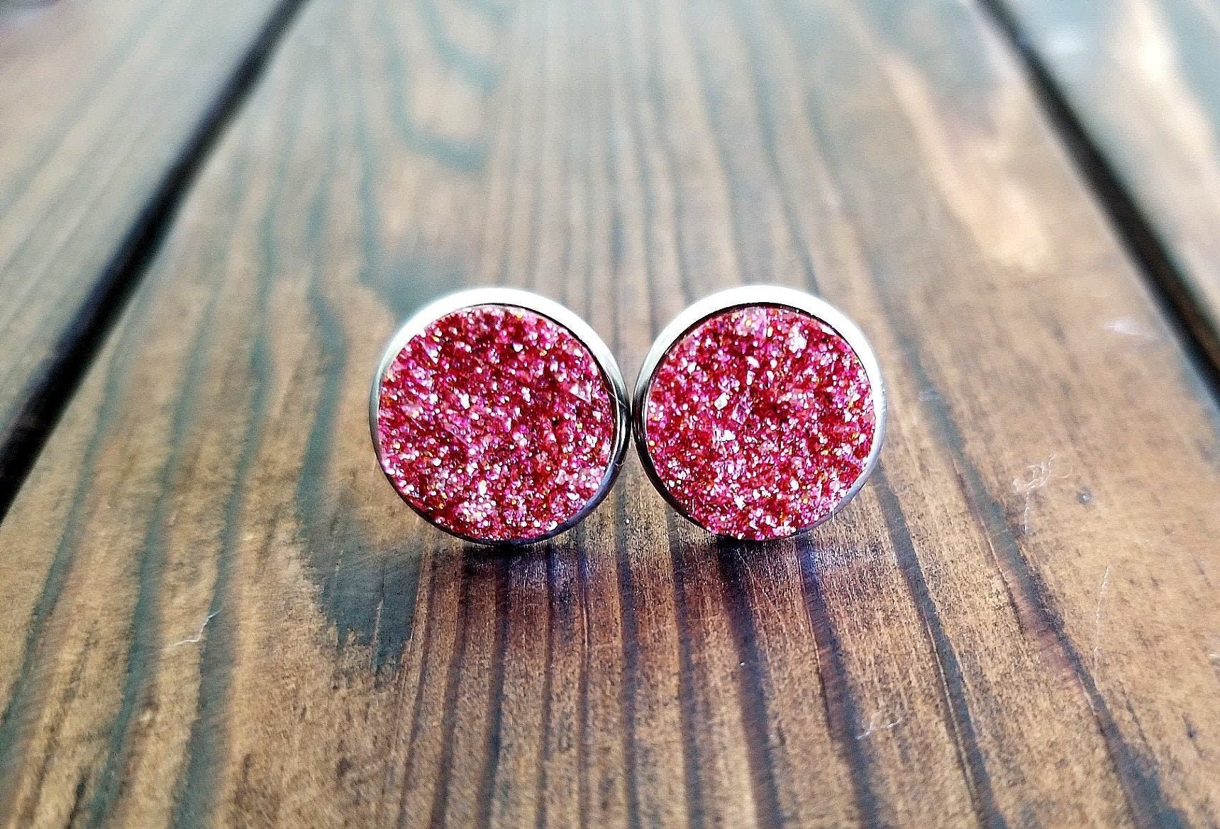 Rosa Druzy Ohrringe | 12mm, Rosa Ohrringe, Hypoallergen Ohrstecker, Rohstein Edelstein, Brautjungfern Juni Birthstone Rosa Druzy Ohrringe | 12mm, Rosa Ohrringe, Hypoallergen Ohrstecker, Rohstein Edelstein, Brautjungfern Juni Birthstone von CaravansofIsterway