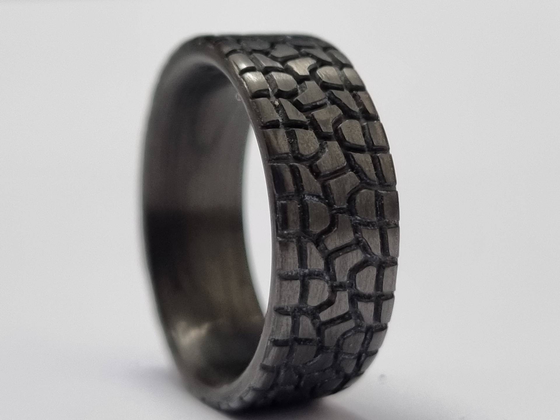 Reifen Carbonfaser Ring, Ehering, Tread Herren Off Road, Edel Geschenk Für Ihn von CarboNwoodRings