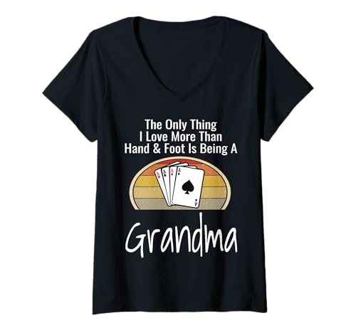 Damen Das einzige, was ich mehr Liebe als Hand & Fuß, ist Oma zu Sein T-Shirt mit V-Ausschnitt von Card Game Gifts