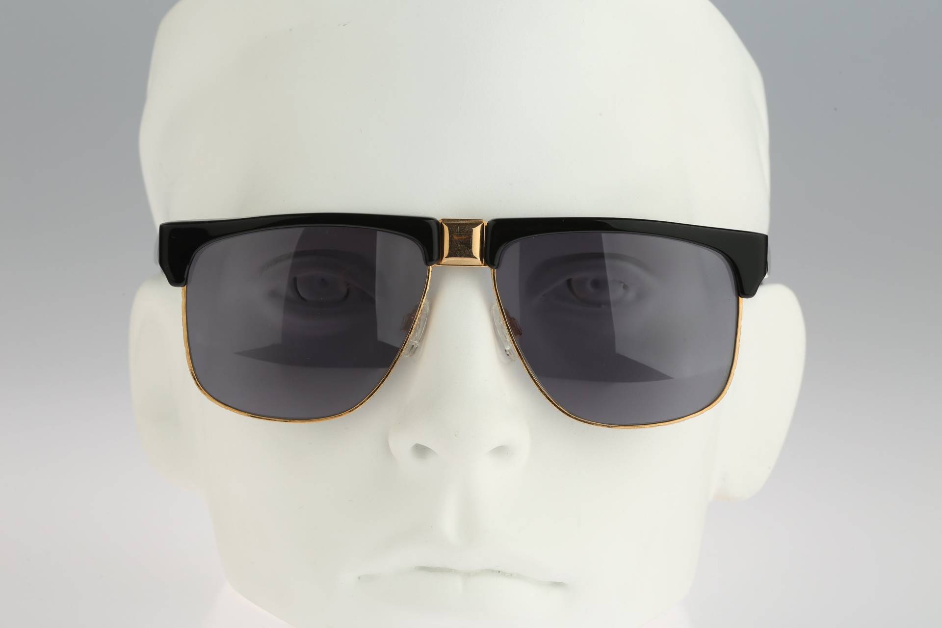 Clubmaster Sonnenbrille Herren, Trussardi 804/S, Vintage 80Er Schwarz & Gold Oversized Stirnbrille Damen Nos von CarettaVintageCo