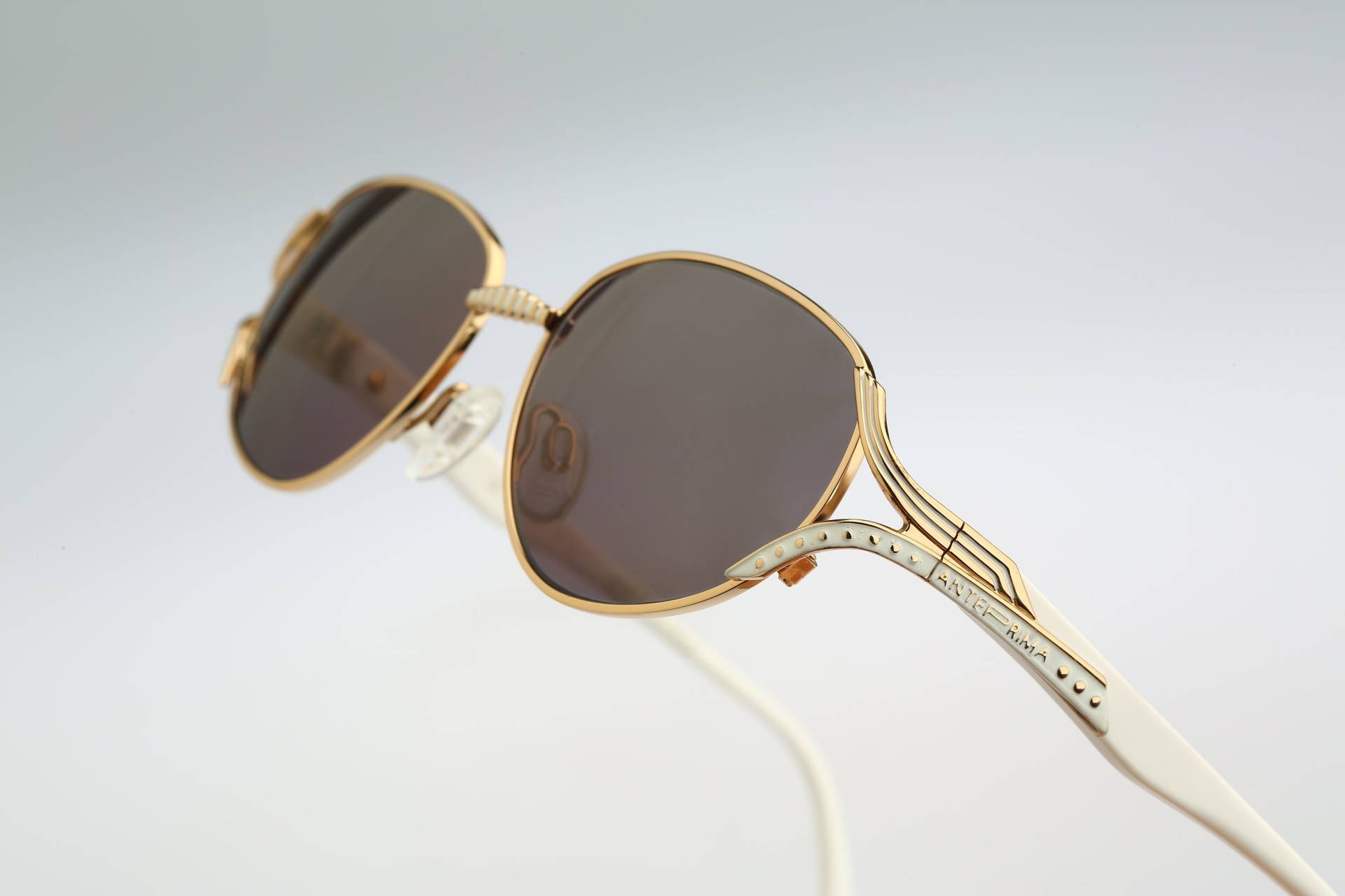 Gold Ovale Sonnenbrille, Anteprima Gemma 5, Vintage 90Er Weiß Mod Rechteck Sonnenbrille Damen, Nos von CarettaVintageCo