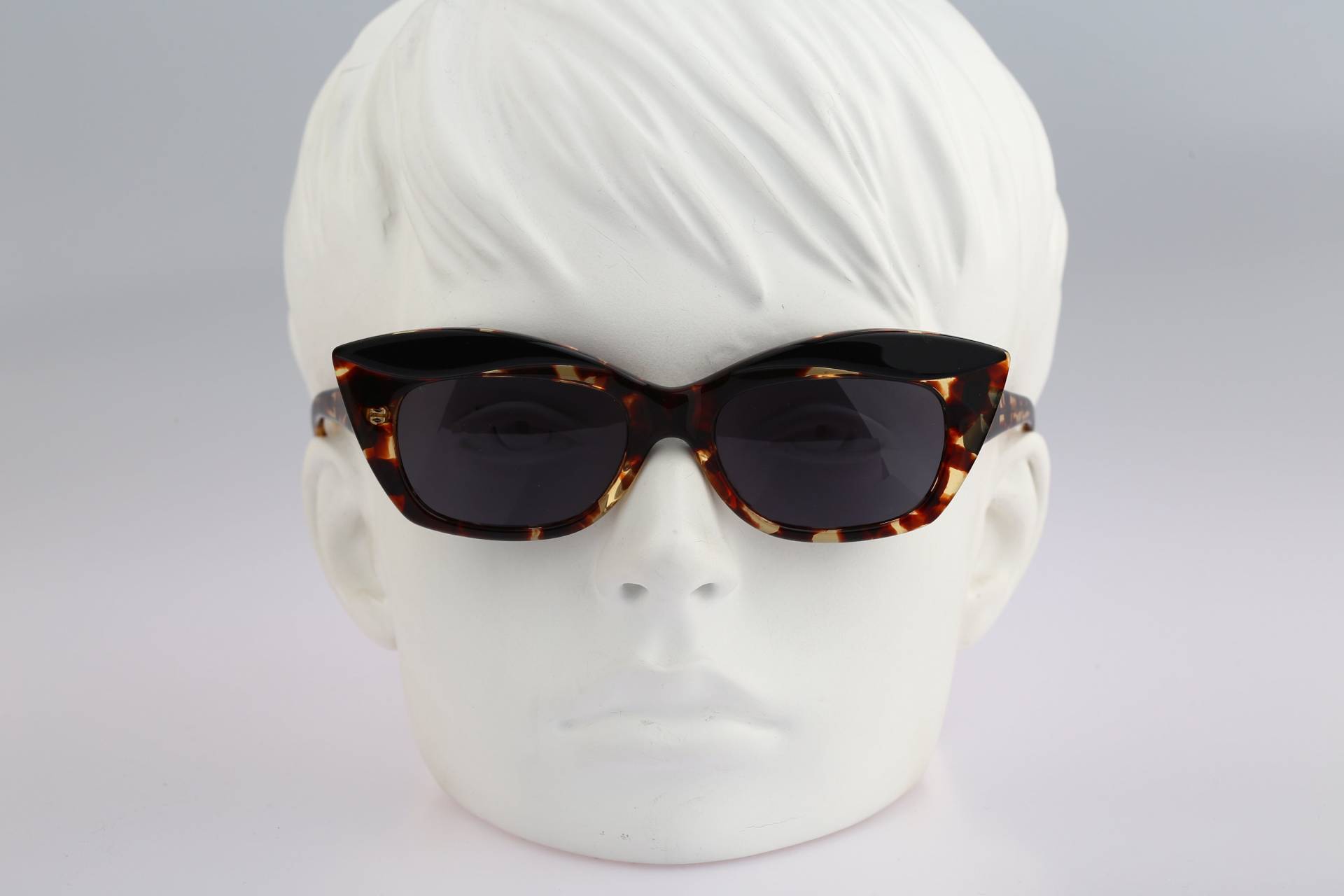 Nouvelle Vague S 126 Tahnee 48, Vintage 80Er Jahre Einzigartige Doppelschicht Acetat Havanna Und Schwarzes Rechteck Cat Eye Sonnenbrille Damen, Nos von CarettaVintageCo