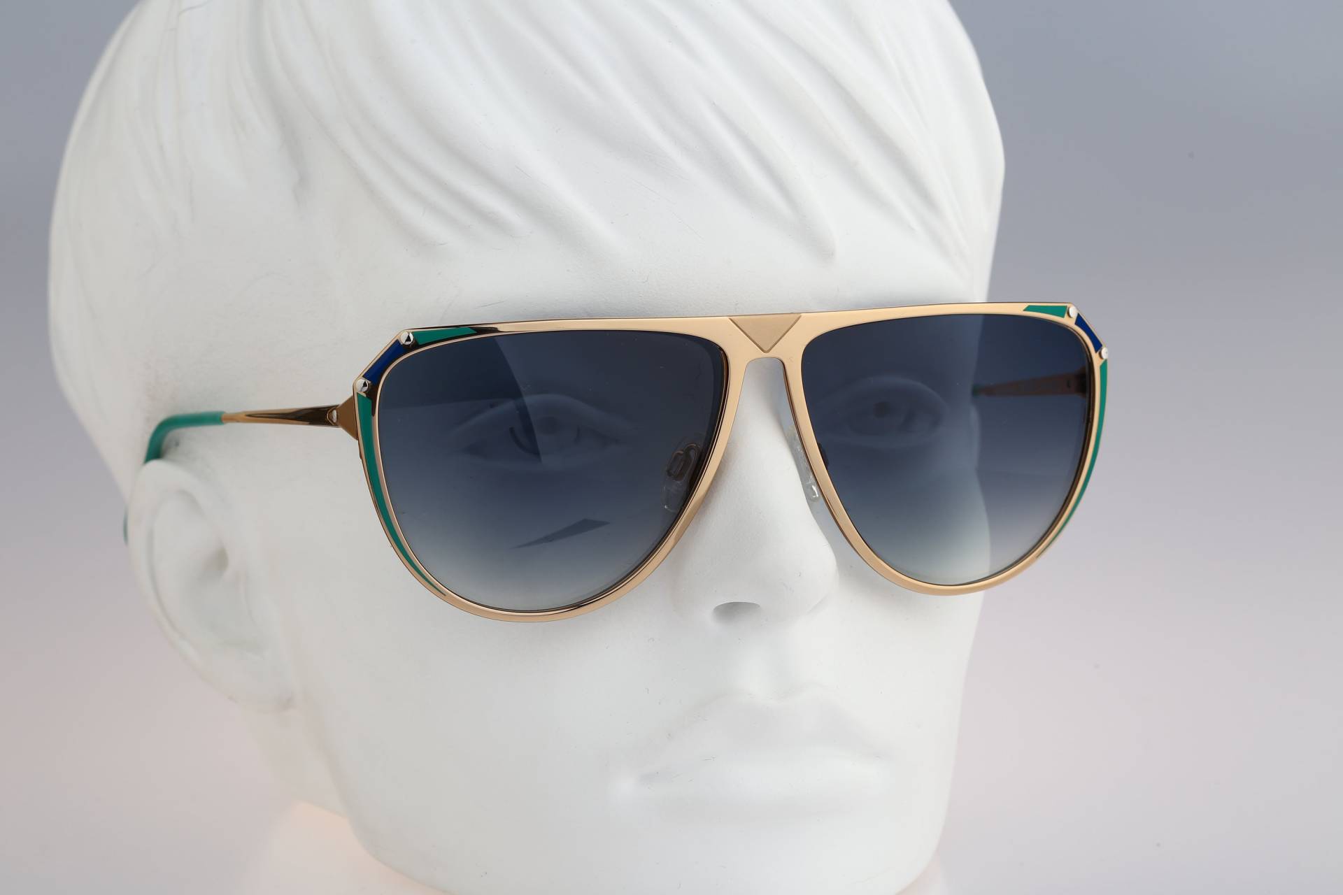 Silhouette M 8014, Vintage 80Er Schlicht Gold Oversized Sonnenbrille Männer & Frauen Nos Silhouette M 8014, Vintage 80Er Schlicht Gold Oversized Sonnenbrille Männer & Frauen Nos von CarettaVintageCo