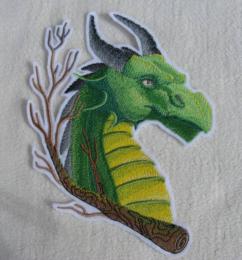 Drachen/ Drachenkopf Applikation Gross in Wunschfarbe von CareweZauberstern