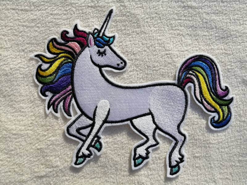 Regenbogen Einhorn/ Rainbow Unicorn Applikation Gross in Wuschfarbe von CareweZauberstern