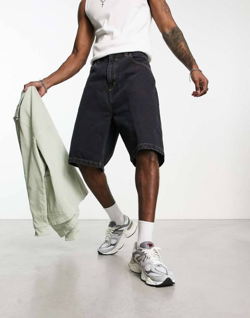 Carhartt WIP - Brandon - Besonders locker geschnittene Jeansshorts in schwarzer Stone-Waschung von Carhartt WIP