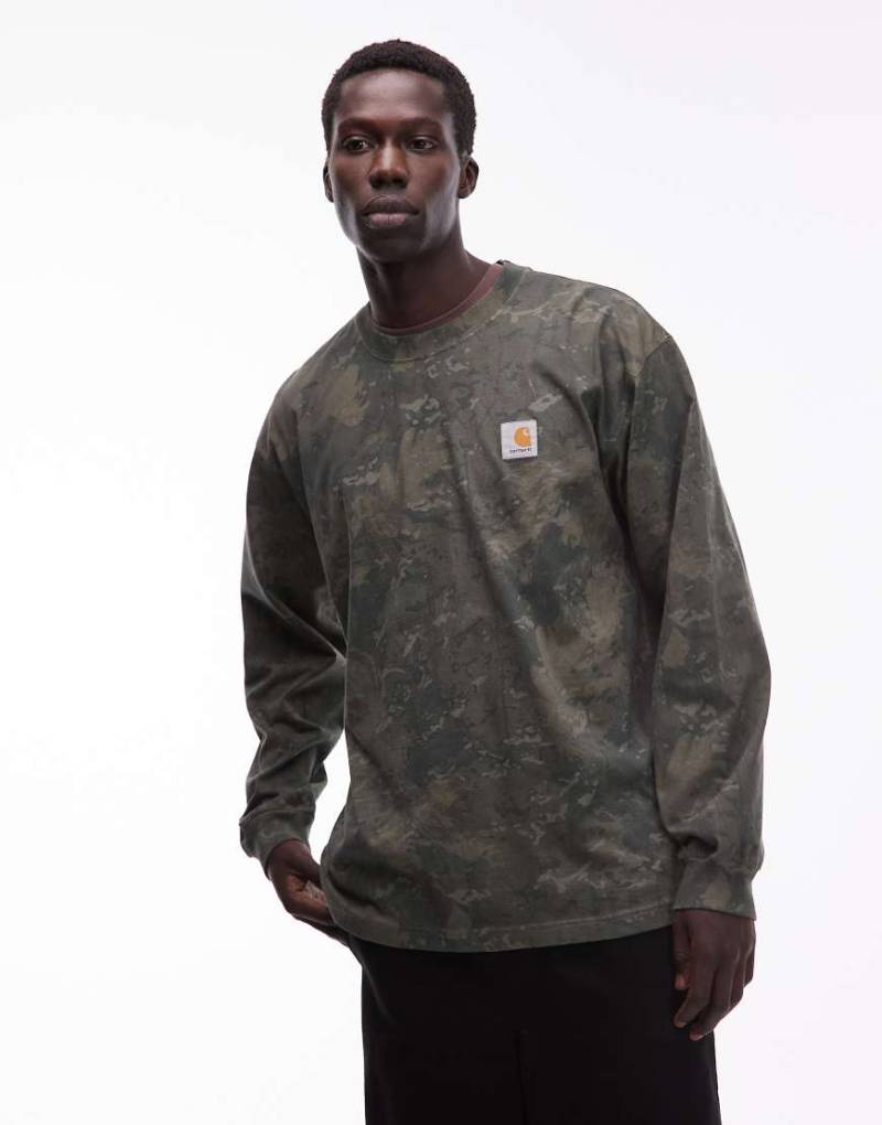Carhartt WIP - Camo Combi - Locker sitzendes, langärmliges T-Shirt in Grün mit Military-Muster von Carhartt WIP