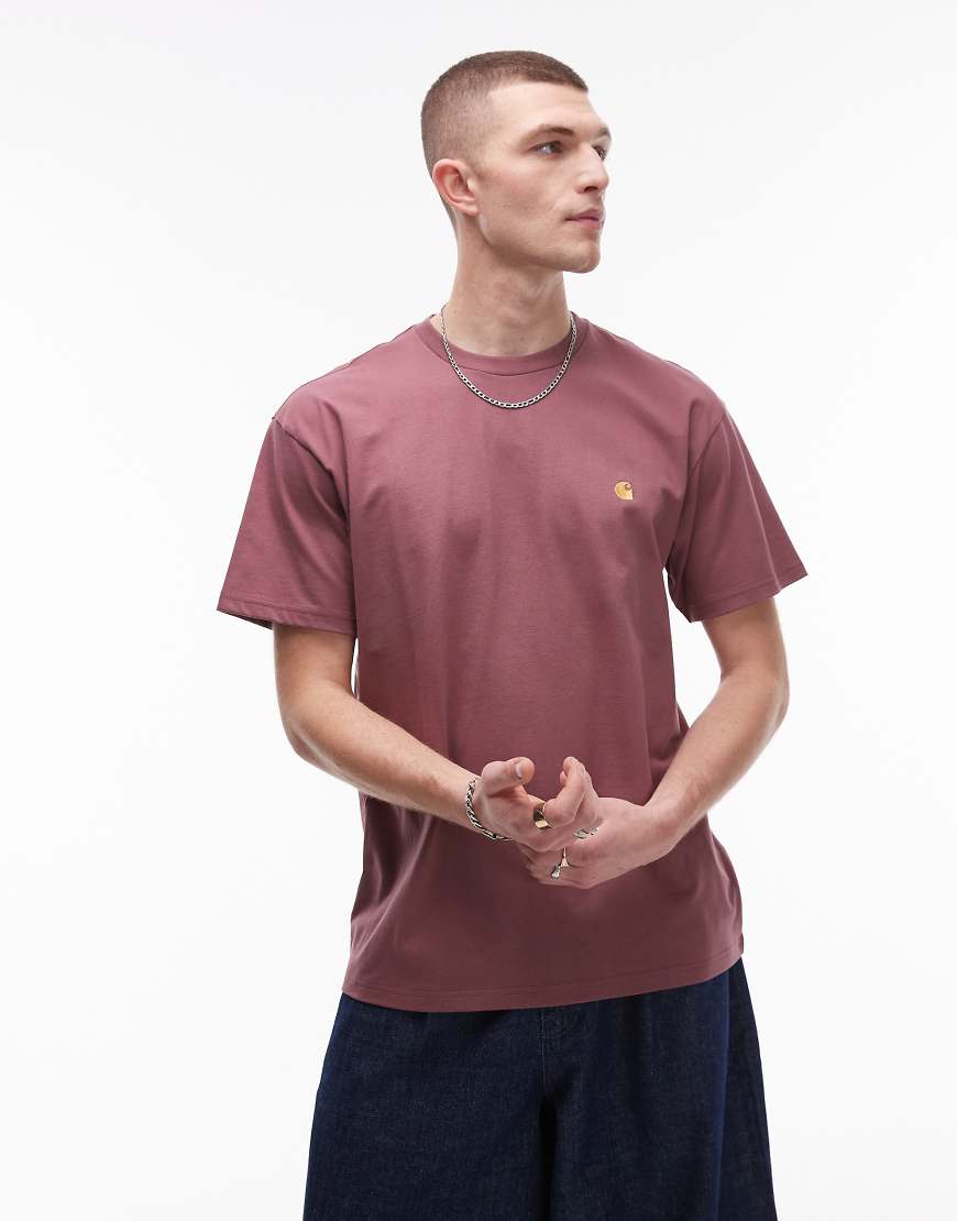 Carhartt WIP - Chase - T-Shirt in Staubrosa-Rot von Carhartt WIP