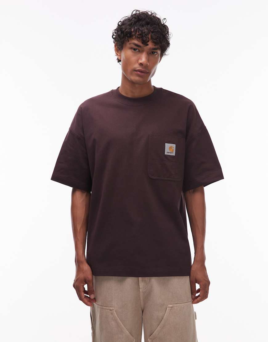 Carhartt WIP - Kastiges Work-T-Shirt in Braun mit Brusttasche von Carhartt WIP