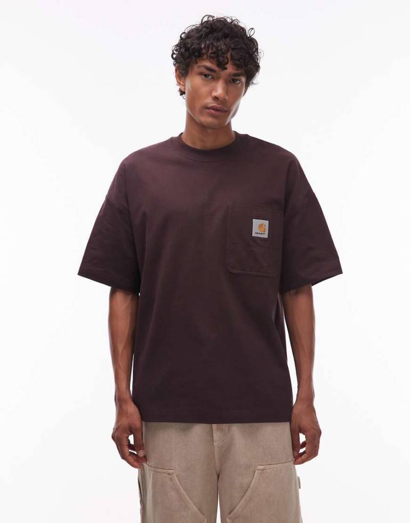 Carhartt WIP - Kastiges Work-T-Shirt in Braun mit Brusttasche von Carhartt WIP