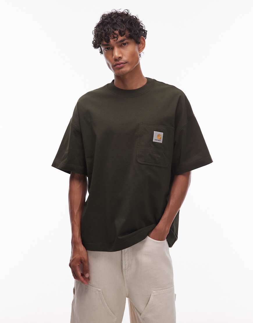 Carhartt WIP - Kastiges Work-T-Shirt in Olivgrün mit Brusttasche von Carhartt WIP