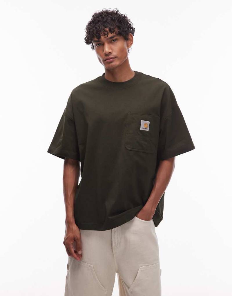 Carhartt WIP - Kastiges Work-T-Shirt in Olivgrün mit Brusttasche von Carhartt WIP