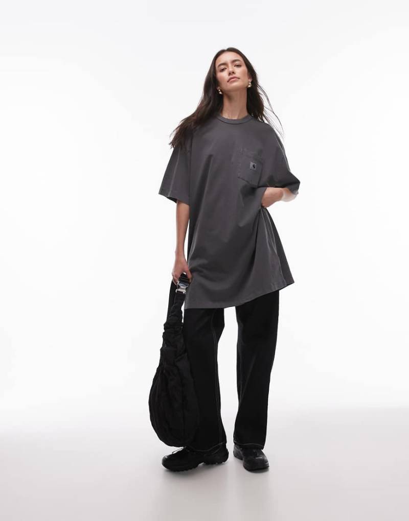 Carhartt WIP - Nelson Grand - Oversize-T-Shirt in Grau von Carhartt WIP