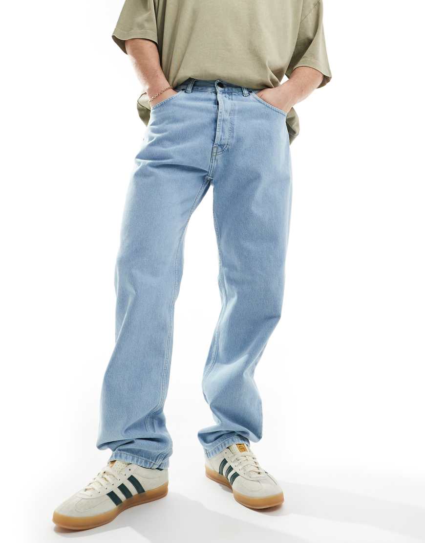 Carhartt WIP - Nolan - Locker geschnittene Straight Jeans in hellblauer Waschung von Carhartt WIP
