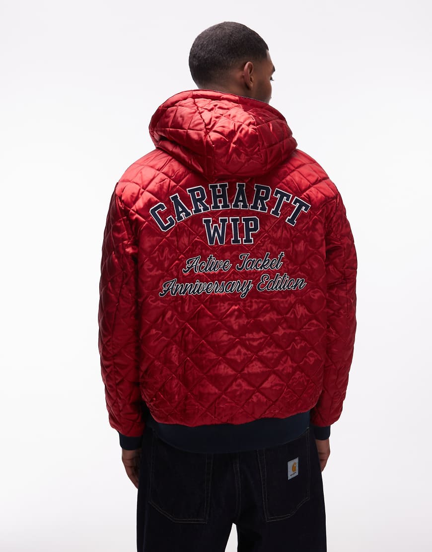 Carhartt WIP - OG Active 50th Anniversary Edition - Wendbare Jacke aus Denim in mittlerer Waschung und Stoff in Rot mit Rauten-Steppmuster von Carhartt WIP