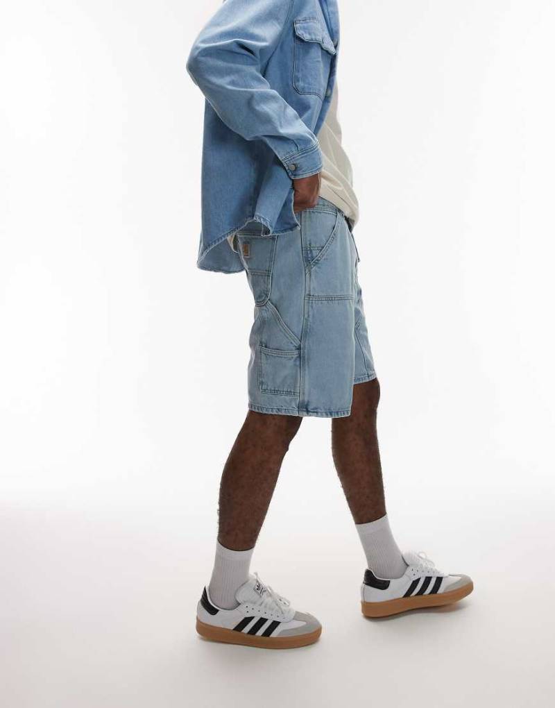 Carhartt WIP - Shorts in Hellblau mit doppelter Stofflage im Kniebereich von Carhartt WIP