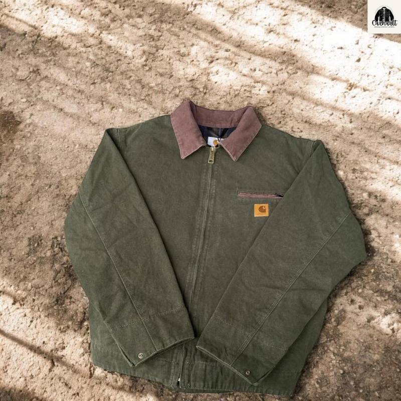 Carhartt Detroit Jacket Reworked - Vintage Moss Green Edition von CarharttersX