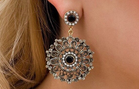 Onyx Renaissance Ohrringe in Roségold Vergoldetem Silber Mit Perlen Und Strass Onyx Renaissance Ohrringe in Roségold Vergoldetem Silber Mit Perlen Und Strass von CarinaJewels