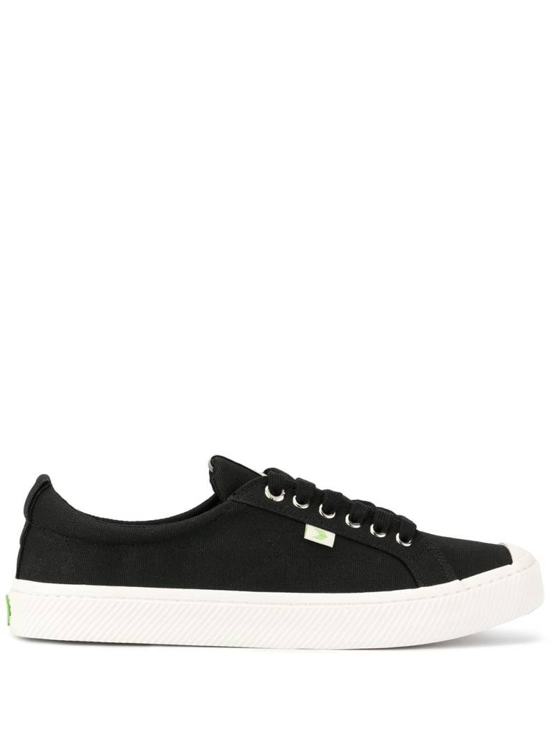 Cariuma 'OCA' Sneakers - Schwarz von Cariuma