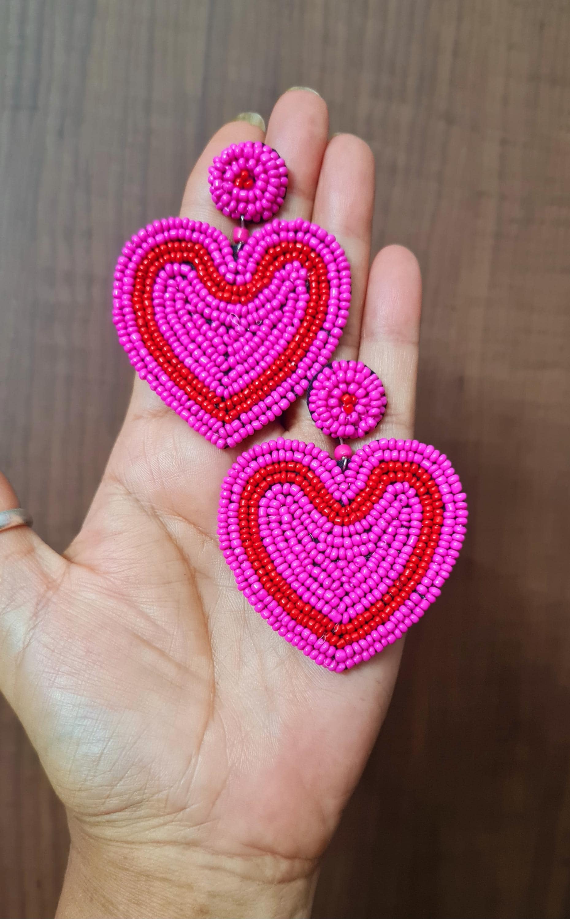 Perlen Herz Ohrringe Fuchsia Pink & Rot Rocailles von Carnationjewellery