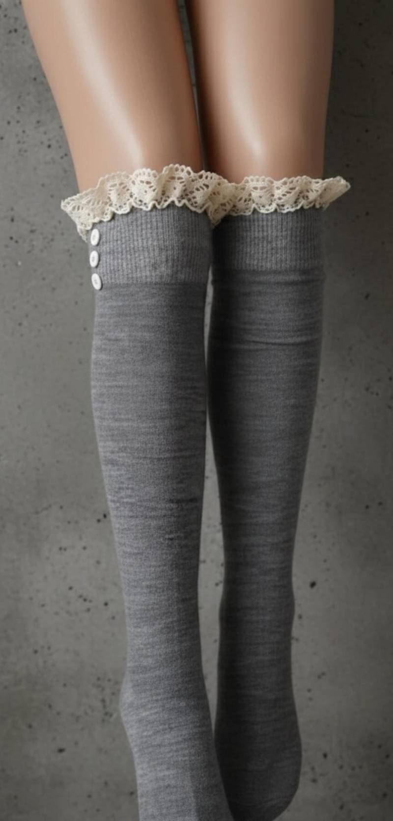 Graue Spitzen Top Overknee - Beinwärmer Stiefel Stulpen von CarnavalShop