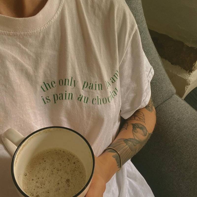 The Only Pain I Want Is Au Chocolat T-Shirt, Witziges Zitat, Geschenk Beste Freundin, Trendige Wellenschrift, Pinterest Inspiriert The Only Pain I Want Is Au Chocolat T-Shirt, Witziges Zitat, Geschenk Beste Freundin, Trendige Wellenschrift, Pinterest Inspiriert von CaroCloudStudio