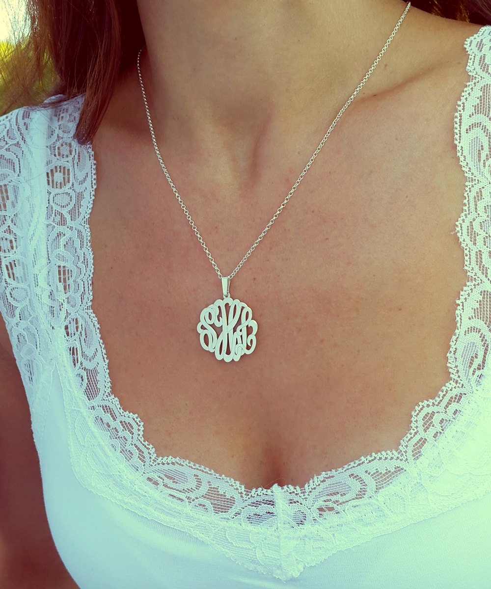 Personalisierte Sterling Silber Monogramm Halskette, Benutzerdefinierte Initiale Anhänger von CarolJewelryArt