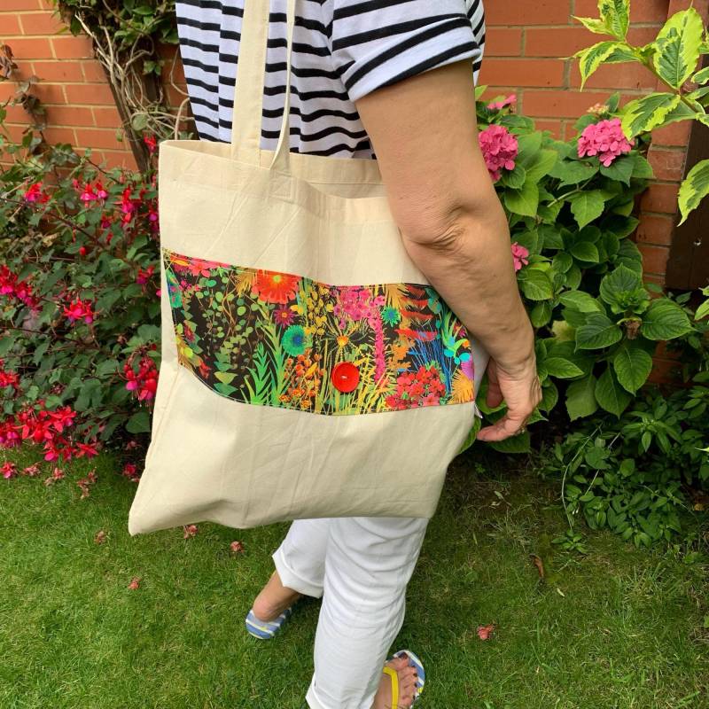 Liberty Stoffbeutel, Faltbare Baumwolltasche, Tasche, Canvas Tasche Fürs Leben, Eco Bag Liberty Stoffbeutel, Faltbare Baumwolltasche, Tasche, Canvas Tasche Fürs Leben, Eco Bag von CarolTyeDesigns