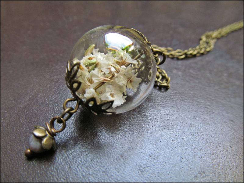 Weiße Wildblumenkette Mit Echten Blüten Und Perle, Bronzefarben Oder Silberfarben von CarolandMeShop