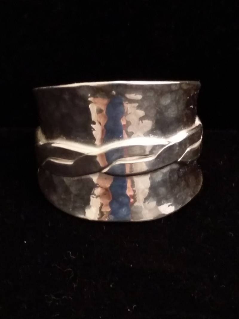 Gehämmert Ring Mit Gedrehte Schnur Sterling Silber Gehämmert Ring Mit Gedrehte Schnur Sterling Silber von CarolannPeltDesigns