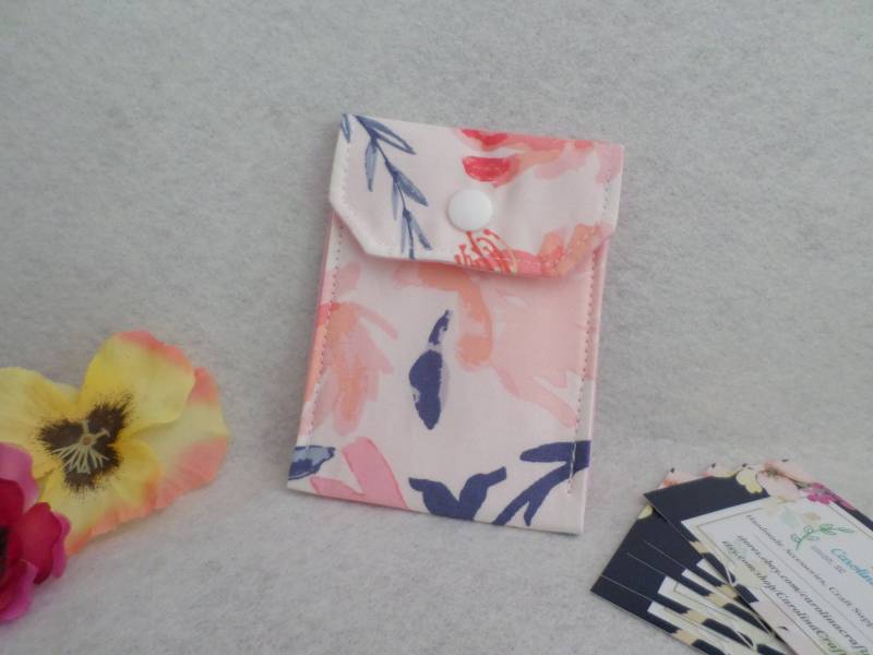 Floral Stoff Geburtenkontrolle Fall Visitenkartenhalter Versand Bereit Floral Stoff Geburtenkontrolle Fall Visitenkartenhalter Versand Bereit von CarolinaCraftsnMore