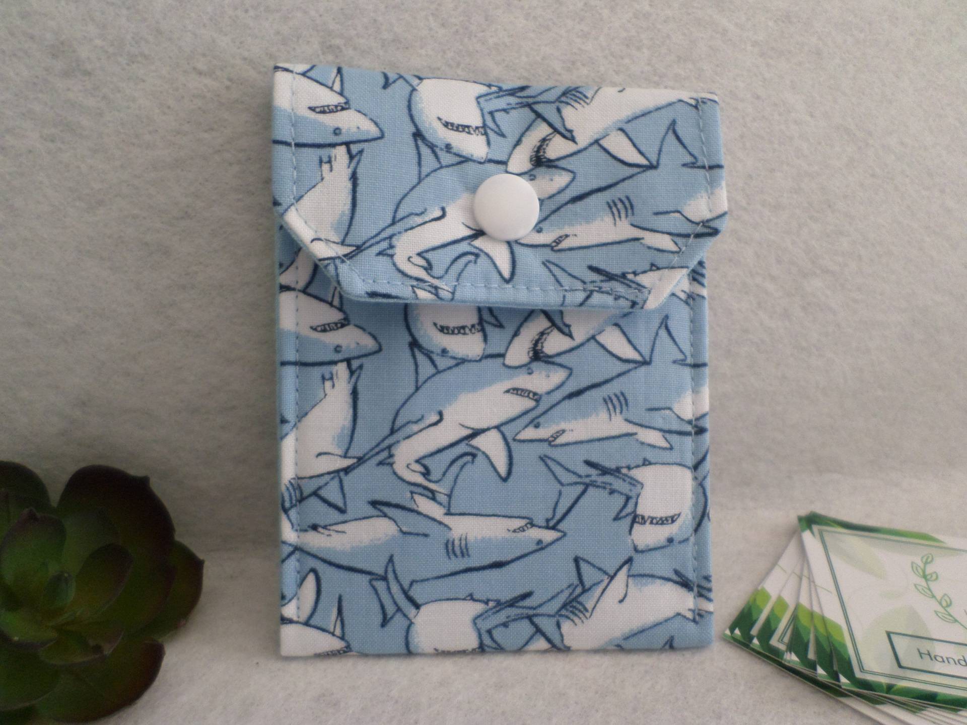 Haifisch Print Mini Täschchen Empfängnisverhütung, Visitenkarten-Etui von CarolinaCraftsnMore